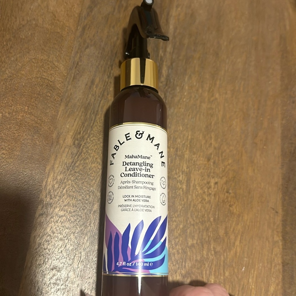 Fable & Mane Detangling Leave In Conditioner